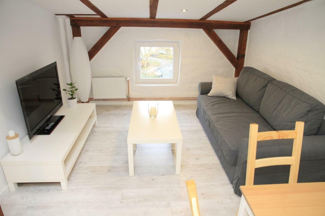 Apartment Gemuetliche Dachgeschosswohnung Mit Altbaucharme Lubeck