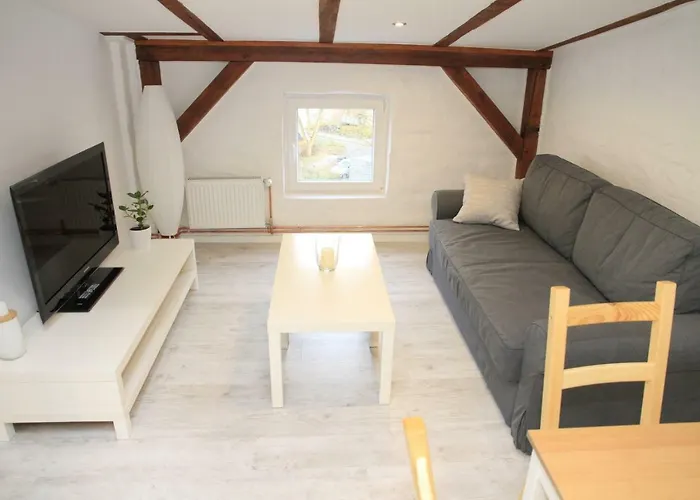 Gemuetliche Dachgeschosswohnung Mit Altbaucharme